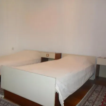Robinson Apartment