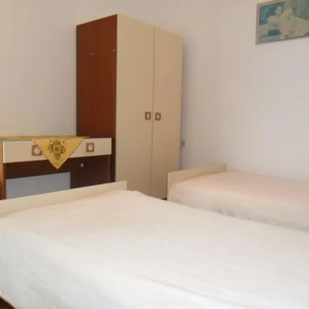 Apartamento Robinson Vrgada